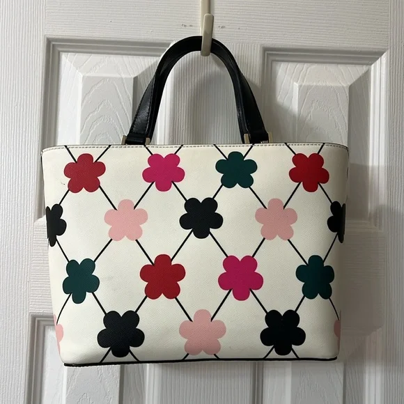 Kate Spade Purse - Picture 2 of 4